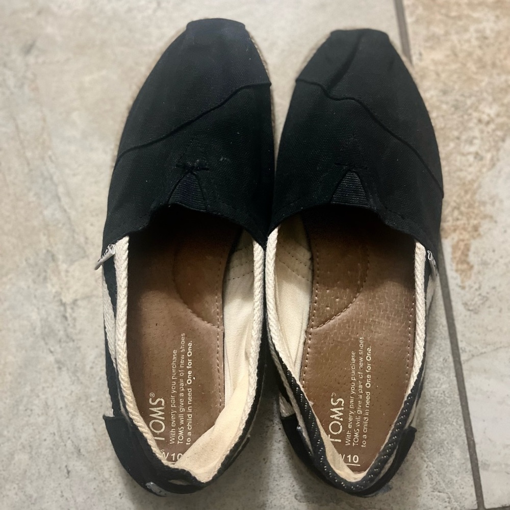 TOMS